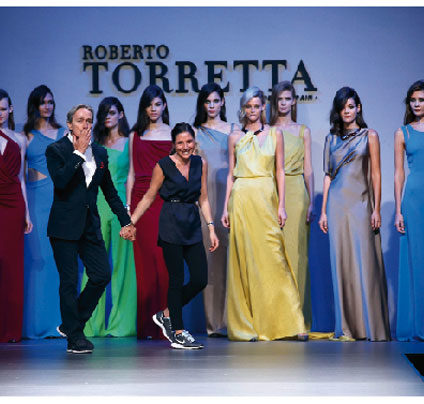 Roberto Torreta Maria desfile