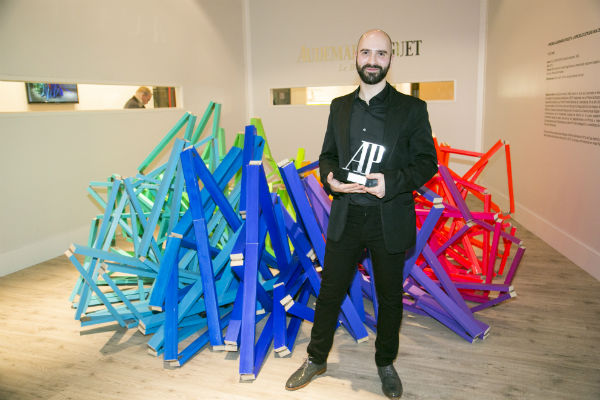 Guillermo Mora con el II Premio Audermars Piguet