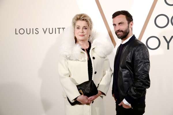 Catherine Deneuve-Nicolas Ghesquière_luis-vuirron